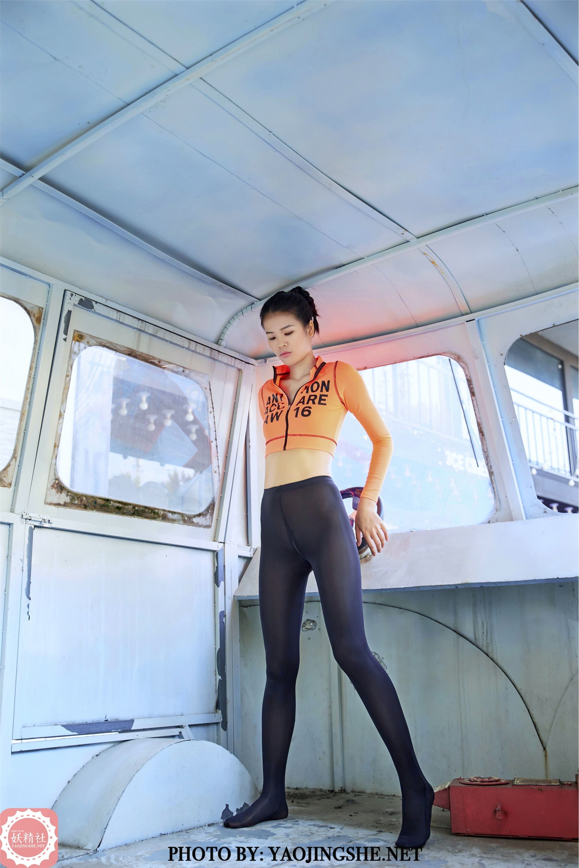 YAOJINGSHE 妖精社 V2014《珍珍-公交车》